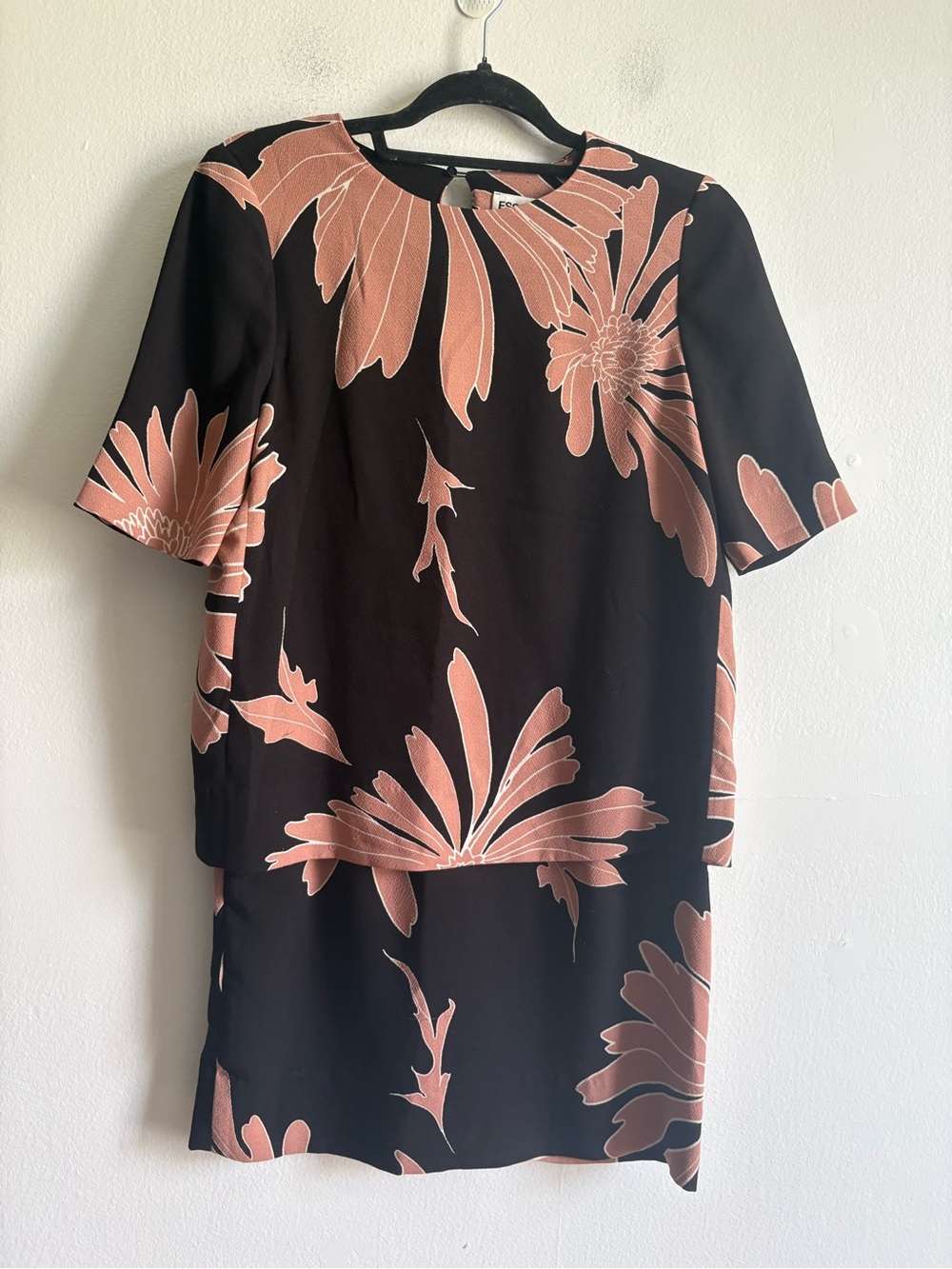 Essentiel Antwerp Sz S (36) Black Floral Tiered Tropical Short Dress - Picture 2 of 13